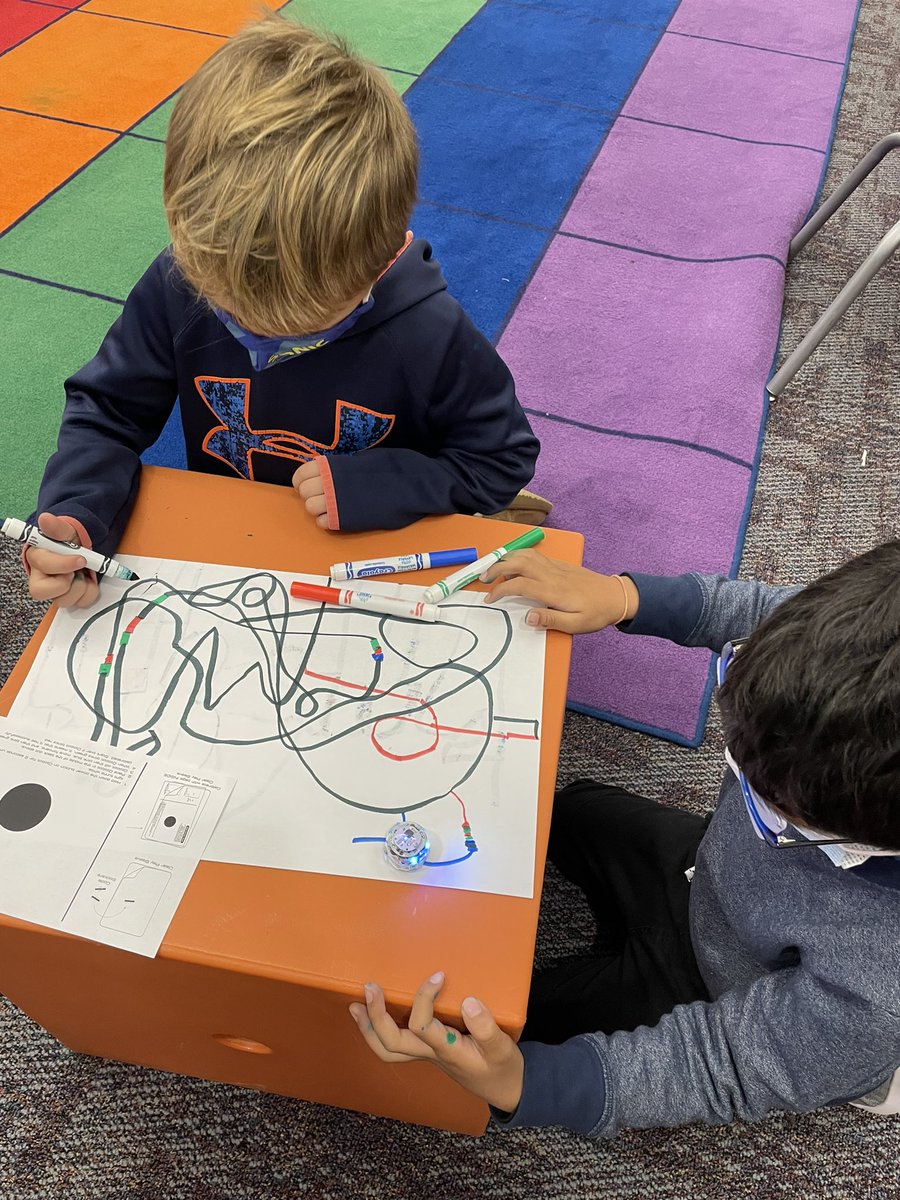 MrsRubinFCPS's tweet photo. We learned how to code ozobots today with Mrs. Schartner to prepare for an upcoming STEM activity.  The students LOVED it and were so engaged. @FCPSmediaSUES @SuES_BlueJays #SUESBluejays #BlueJaysLEAD https://t.co/V9LtmKnL0g