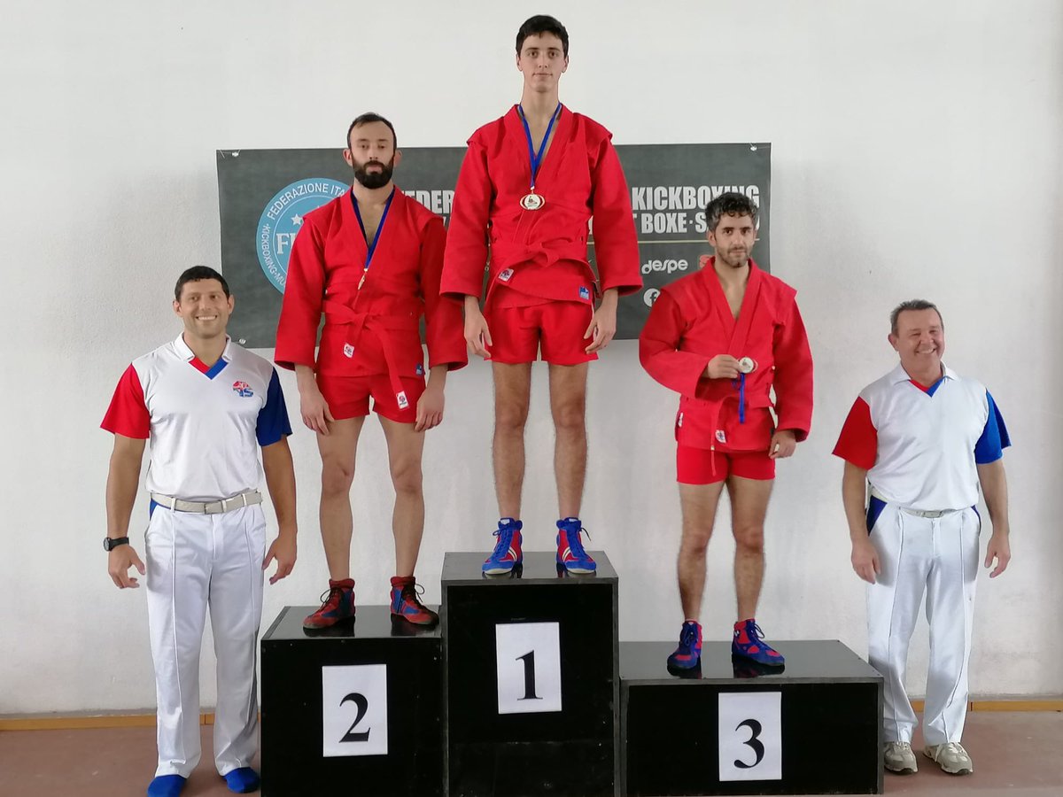 🔝SAMBO, APPLAUSI PER LA TERZA COPPA DI SARDEGNA

leggi qui 👉 federkombat.it/home/news/735-…

#sambo
#federkombat