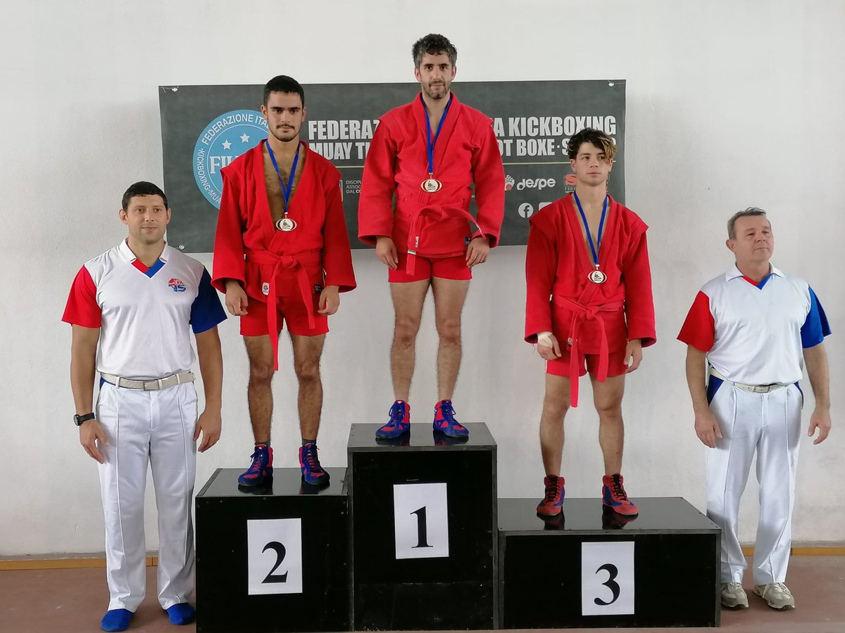 FEDERKOMBAT tweet media