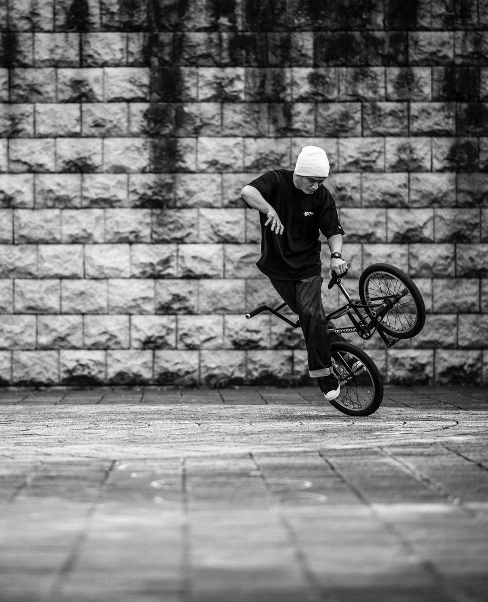 ProfileRacing's tweet photo. There's just something about this lead photo...
@tsutomukitayama and the documentation of his unique perspectives.
Photos by @Jason_Halayko 
#bmx #profileracing #profileZcoaster #decobmx https://t.co/R3a2DK4ePV