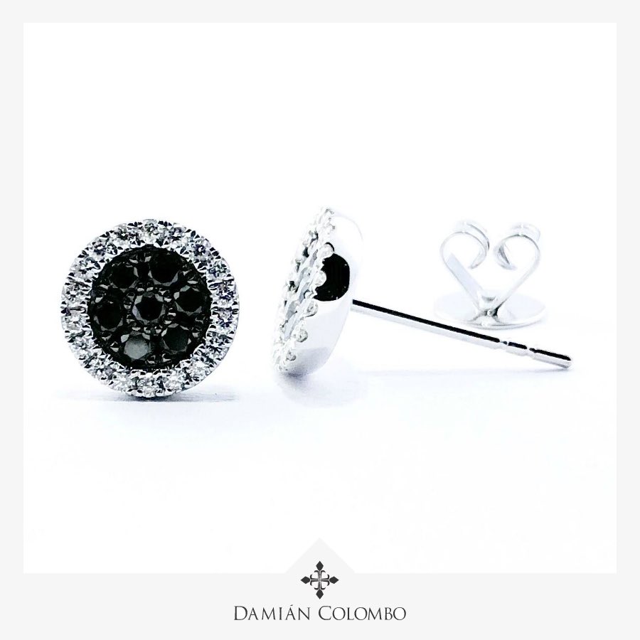 damiancolombo's tweet photo. 🖤🖤 Fascinantes aros con diamantes negros e incoloros, los que no pueden faltar en tu colección!
✨Aros en oro blanco 18k con 14 diamantes Fancy Black talla brillante (0.386 ct) y 36 diamantes talla brillante (0.189 ct).  Diámetro: 8.35 mm. https://t.co/OvgxpmteXO