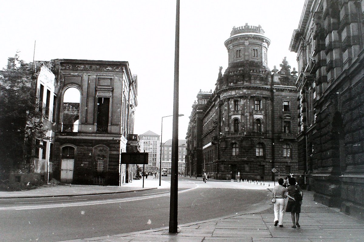 #Dresden
Dresden, Kurländer Palais
ca. 1975
