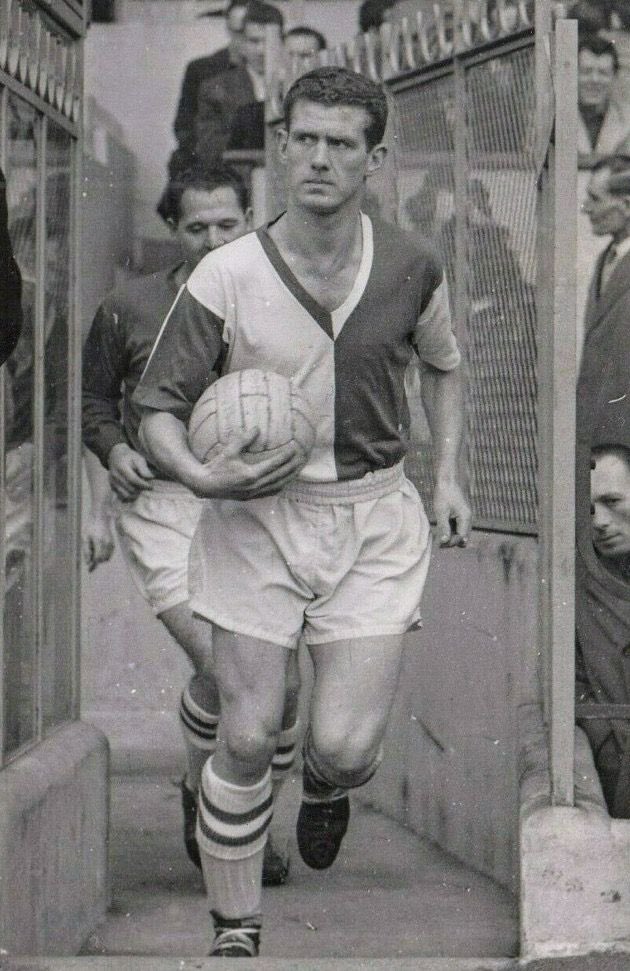 SimonJohnFish's tweet photo. Happy birthday to our fabulous football club. #Rovers #146years https://t.co/ucefhaJzJz