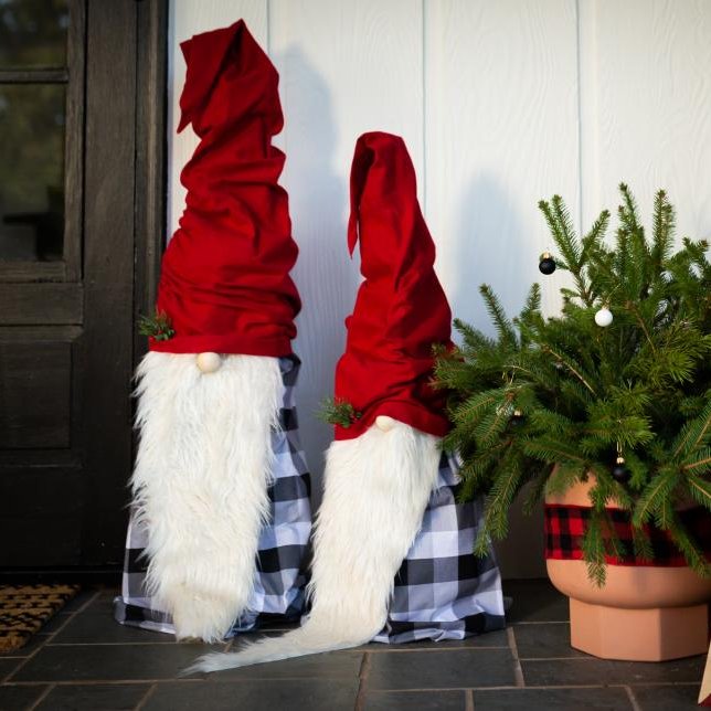 hgtv's tweet photo. October 31                                      November 1 https://t.co/h0AzRxneYp