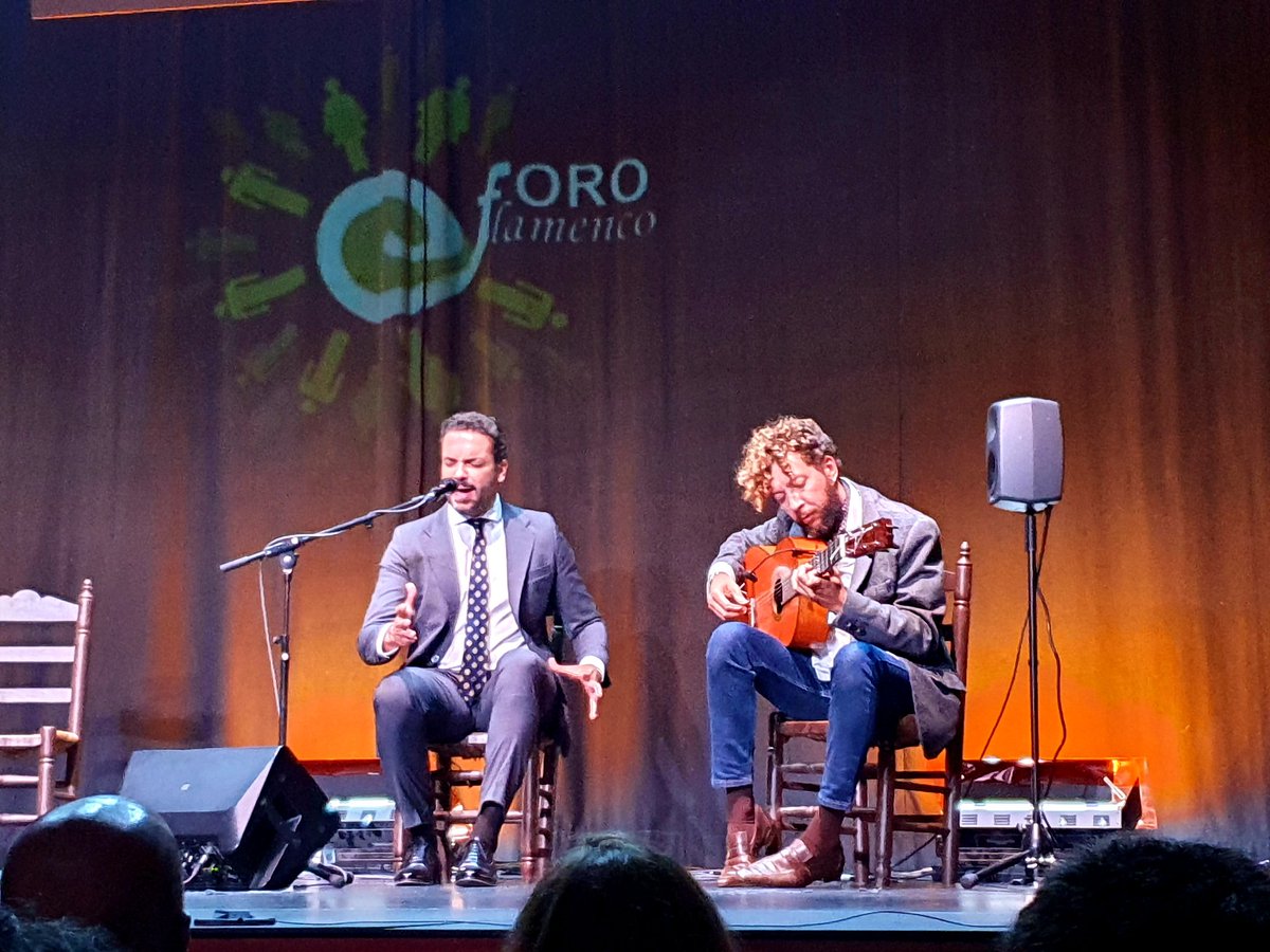 Foro Flamenco de <a href="/flamencoradio/">flamencoradio.com</a> en el teatro <a href="/Cajasol/">Fundación Cajasol</a> de Jerez. Con Jesús Méndez al cante, Santiago Lara a la guitarra y Carmen Herrera al baile. 
Palabras mayores...
<a href="/CanalSurRadio/">Canal Sur Radio</a> con nuestra cultura. 
<a href="/mjcasal_man/">Manolo Casal</a> <a href="/sonichapado/">Sonia Chapado</a> @CarlosMorillas <a href="/pcosano/">Pablo Cosano</a>