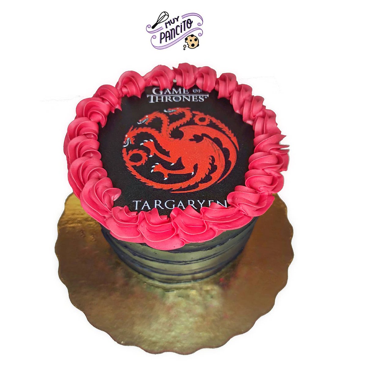 MuyPancito's tweet photo. ✨ Pastel Game of thrones ✨ Pan de chocolate, relleno de queso. 🔥🐉⚔️🖤⁣

⁣#MuyPancito #pastel #gameofthrones #gameofthronescakes https://t.co/wCUYk80ZOD