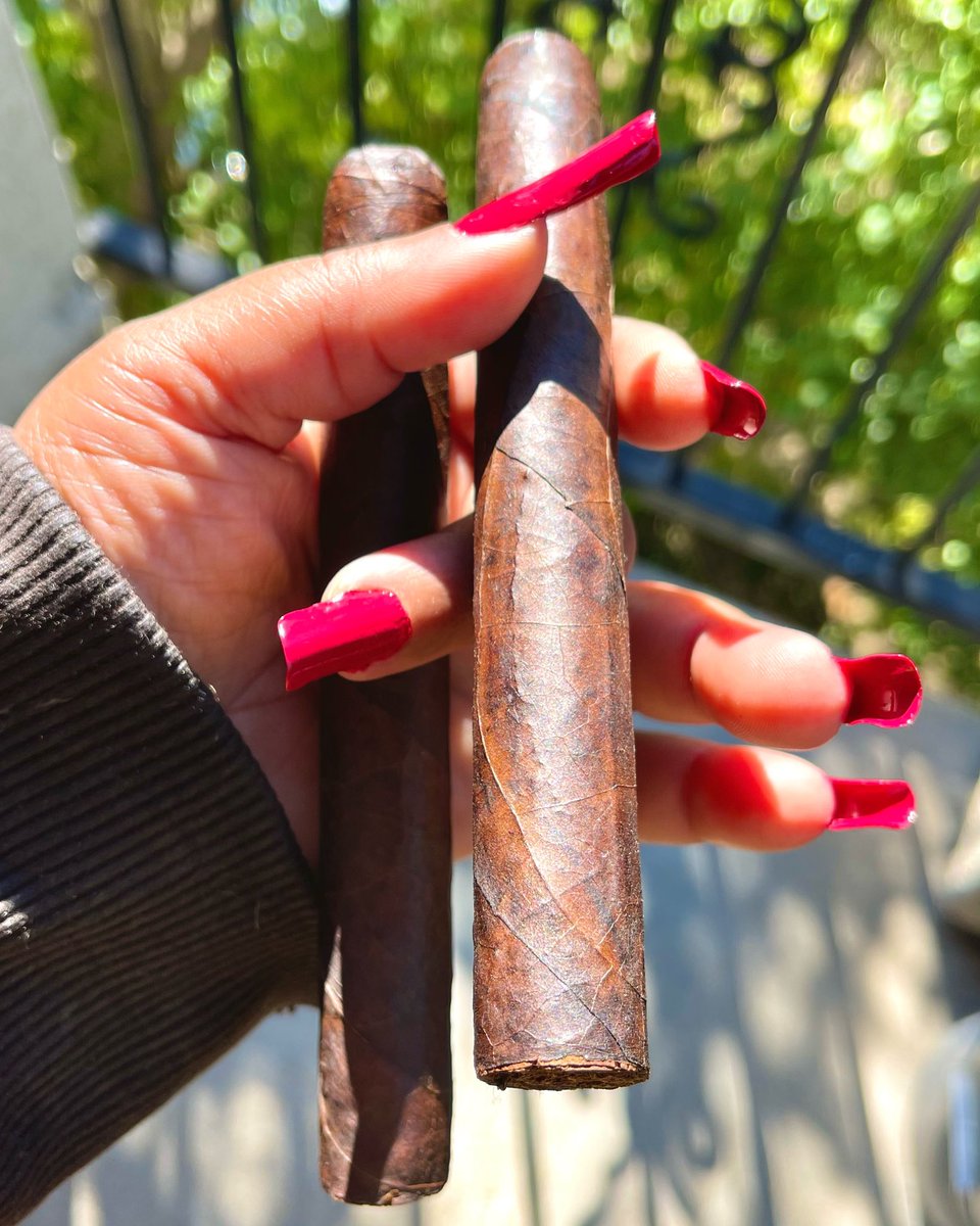 Gonna definitely enjoy this #5. What are you smoking today? <a href="/LFDcigars/">La Flor Dominicana</a>