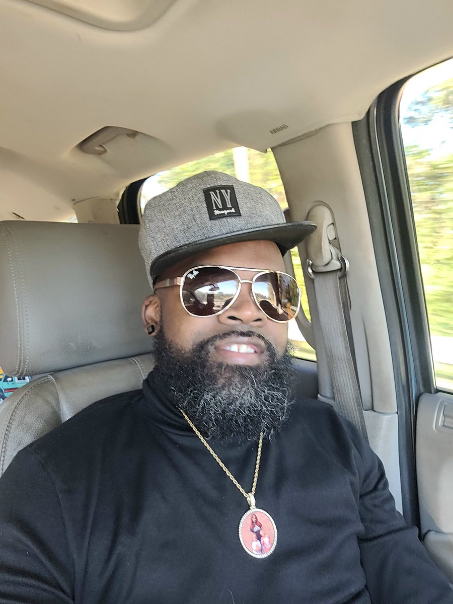 Dj51501983's tweet photo. I'm 38 wit a back flip https://t.co/uoS036A4y2