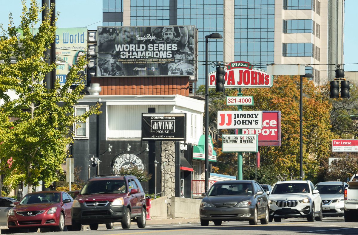 Billboard views from Nashville. 📍

Honoring our #WorldSeries champions. 🏆

#VandyBoys | #AnchorDown