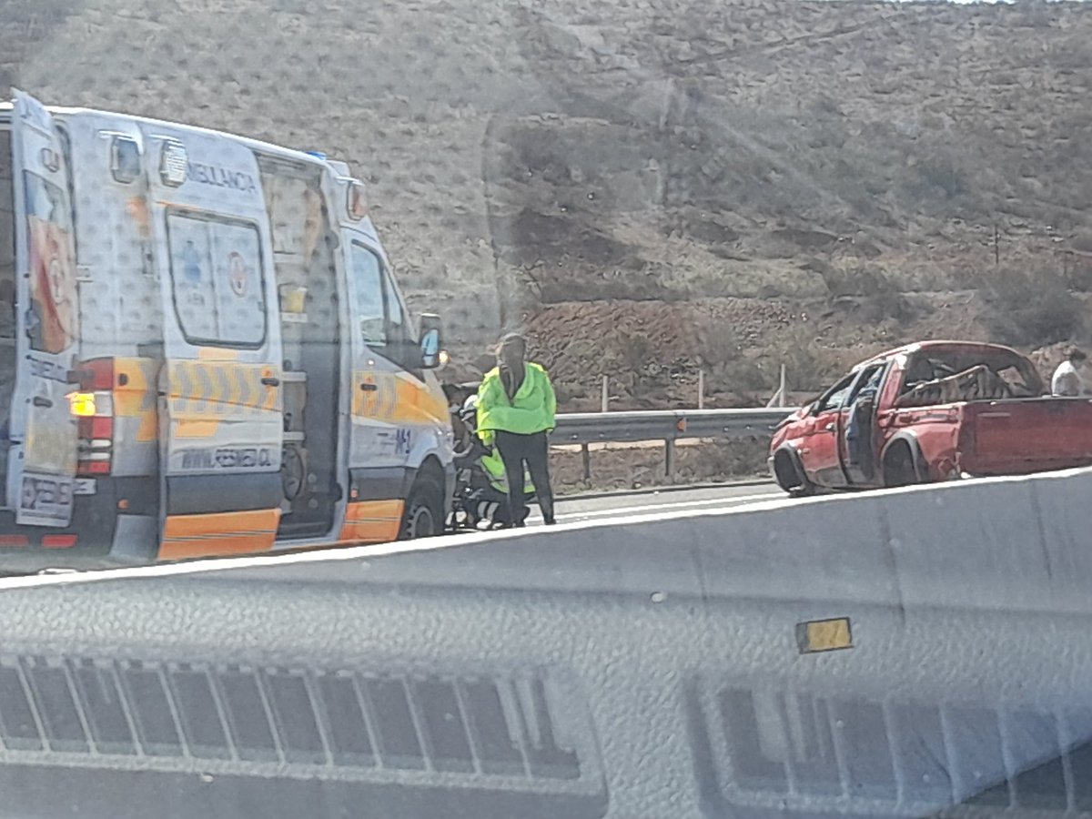 mtapiaillanes's tweet photo. Accidente ruta a Ovalle, al parecer muy grave, taco de proporciones de norte a sur. @elobservatodo @guayacanfmcl @eldia_cl @MiRadiols https://t.co/yWmvNquOZn