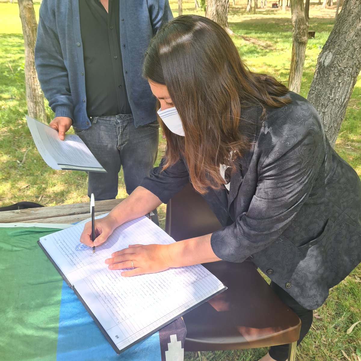 maritavillone's tweet photo. La Ministra confirmó la apertura de un CPEM para ciclo lectivo 2022 #Pichaihue #Trahuncura #Huncal
Jornada histórica de construcción colectiva, que brinda oportunidades, promueve igualdad y evita el desarraigo gracias a la decisión política de @OmarGutierrezOk https://t.co/cgJ7Vc9CNm