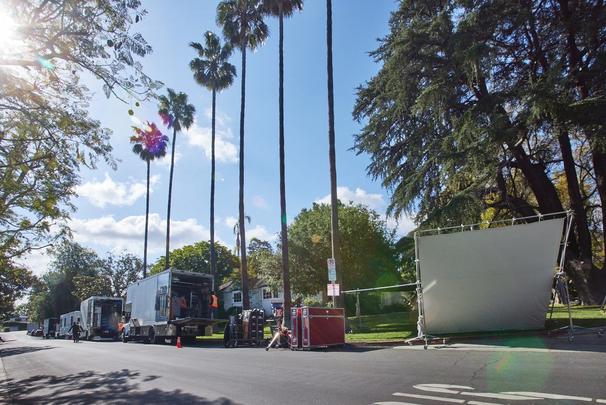 Riverside__Ent's tweet photo. Right about now, our Nashville team wishes they were back in the LA sun shooting this @Hyundai commercial surrounded by palm trees with the incredible @anthonyanderson our crew, lead by director @OmarAkil3 and the all-star team at Disney Creative Works. https://t.co/y36jqAzPwV