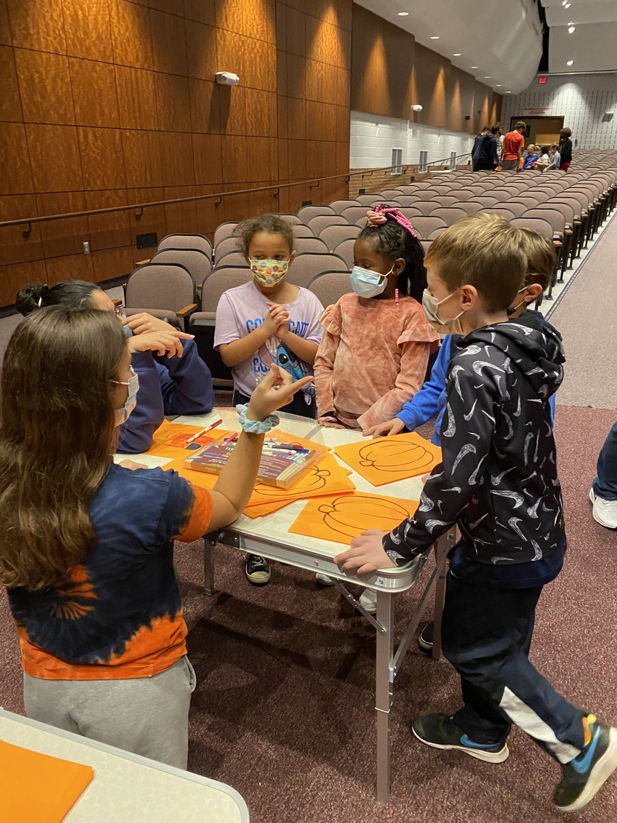 Victor_DECA's tweet photo. Some pictures from Buddy day! Thank you to everyone who came down and helped out! https://t.co/M9z0hEG9eA