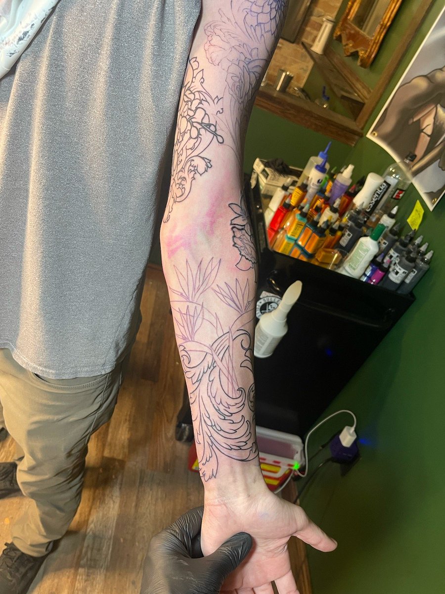 CollierOlson's tweet image. Started my sleeve cant wait to see it fully finished