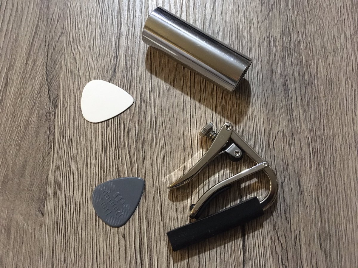 TextBlogRNRoll's tweet photo. Paré pour aller jammer au 405 Bar à bière Lyon rue Lanterne
Viendez-y !
#lyon #jam #bar #music #livemusic #guitar #beuf https://t.co/7YOUBw2hQ2