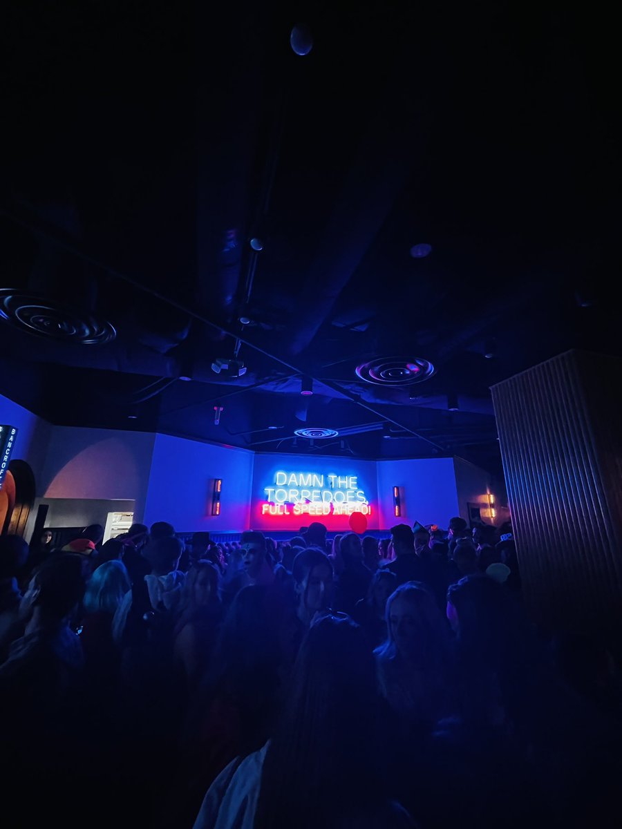 admiraldupont's tweet photo. Start your weekend off right under The Admiral ✨neon lights!✨
-
-
-
#dcnightlife #dcsportsbar #sportsbardc #latenight #admiraldupont #missiongroupdc #dupontdc #dupont #dupontcircle #dcfoodie #dcfood #dmvfoodie #dmvfoodiecrew #dceats #eatdrinkdc https://t.co/WSWBIOgYNh