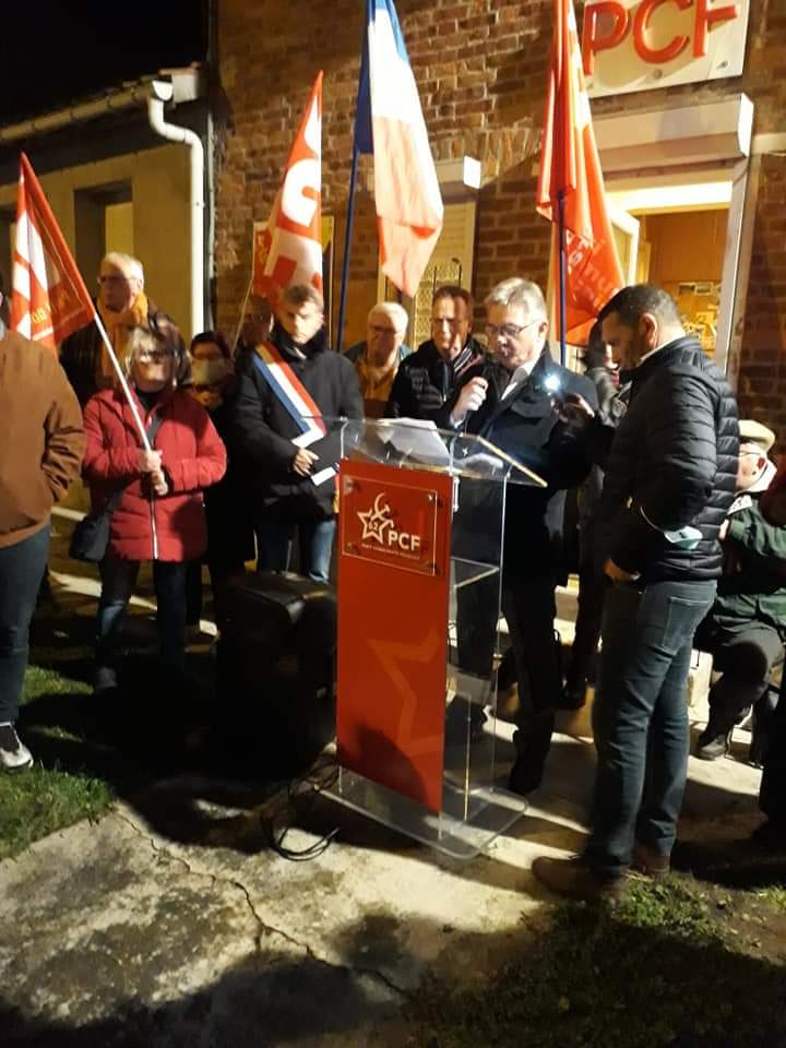 psarrageois's tweet photo. Les partis de Gauche ensemble et solidaires aux côtés de nos camarades du PCF Arras agressés cette semaine #psarras @pcfarras https://t.co/BEHQqSHFI2