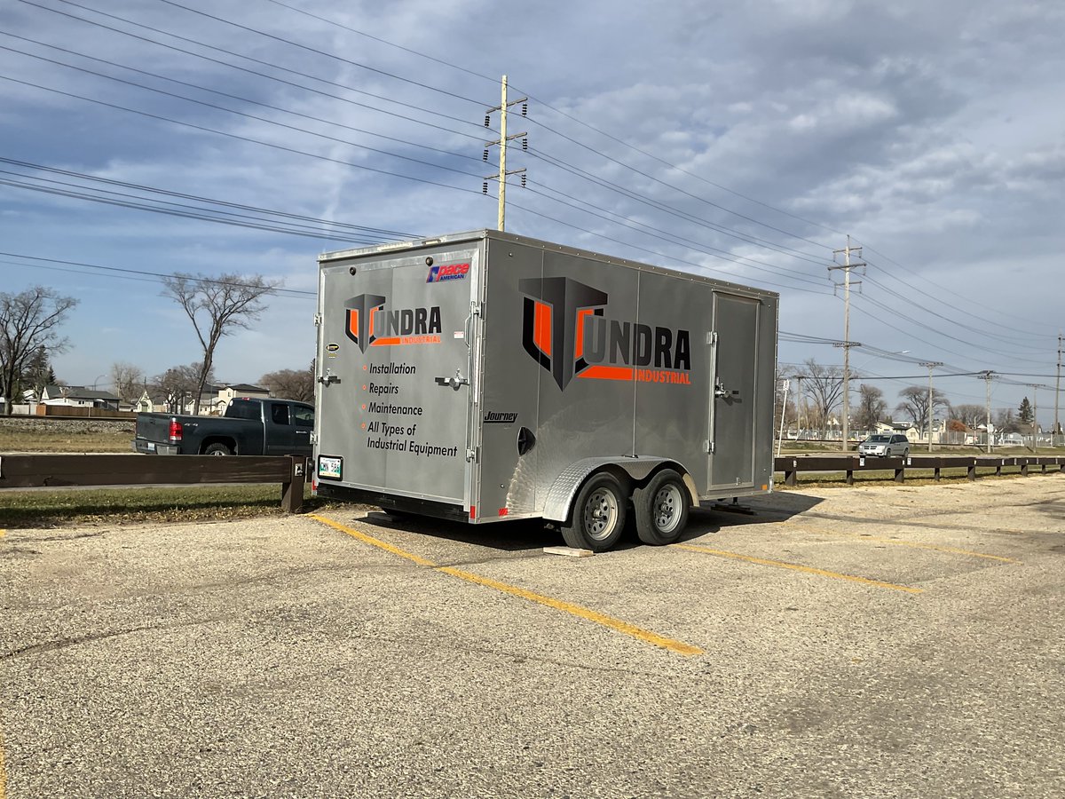 SpeedproCanada's tweet image. At SpeedPro we wrap and decal cars and trucks but did you know we can wrap your business trailers too?  This trailer wrap completed by SpeedPro Winnipeg North. Get Noticed! #SpeedProWinnipegNorth #SpeedPro #Trailerwraps #carwraps #vehiclewraps #signs #getnoticed