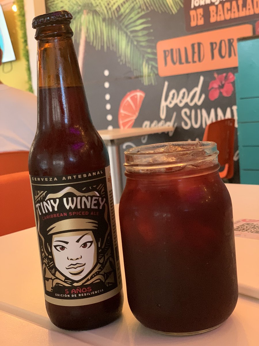 molakarla's tweet photo. Ahora sí! Celebrando el 
5 de nov en @LaTapadelCoco con las delicias de su chef #Isaac 😬 #saril #tinywiney #torrejas #guachoderabito 🐷 🇵🇦 https://t.co/yzJZEhukLt