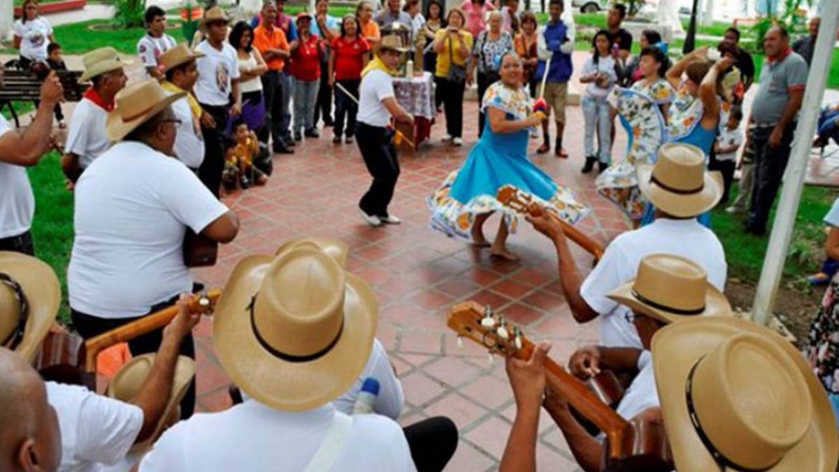 HomoEspacios's tweet photo. 🎺 El @SistemaCreacion da a conocer los resultados de #ENARTES 2021
https://t.co/9JTnoeXkv8
@cultura_mx @VinculaCultura https://t.co/jd6h1ixP3A