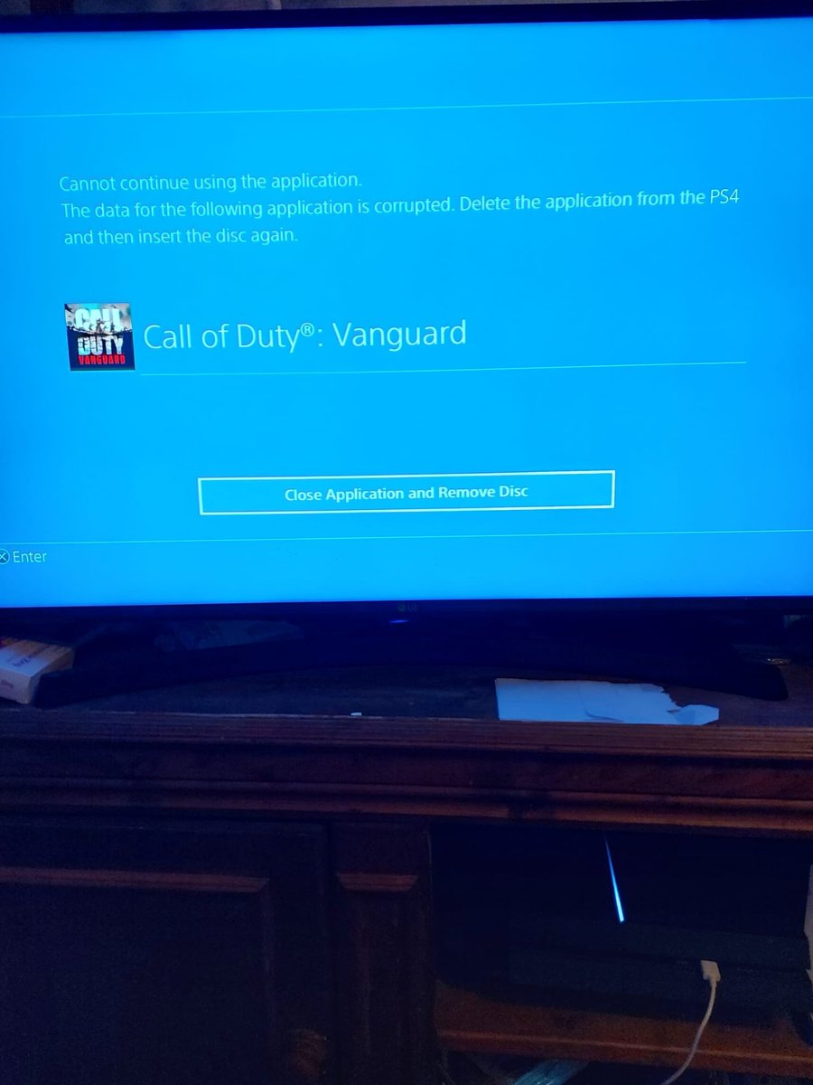 Clegg123Steven's tweet photo. @SHGames @CallofDuty keep getting this error message on PS4. Already fully uninstalled and reinstalled game and data...help?? https://t.co/yBTqHAovDq