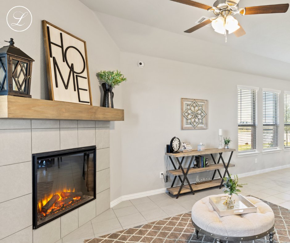 gravityhomestx's tweet photo. It is getting cold again!

We have available inventory homes with electric fireplace options at our Yarbrough Farms Community in #PilotPoint.

To learn more contact our Online Sales Consultant:
Taylor Minty
(214) 980-8600 
info@GravityHomes.com
#GravityHomes https://t.co/NKNIQ8moIG