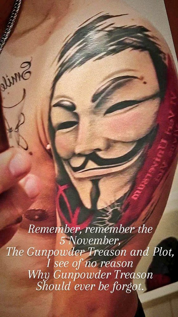 VittoriniA7's tweet photo. #5Novembre ⚘🎭 https://t.co/dfZPfFSZDL