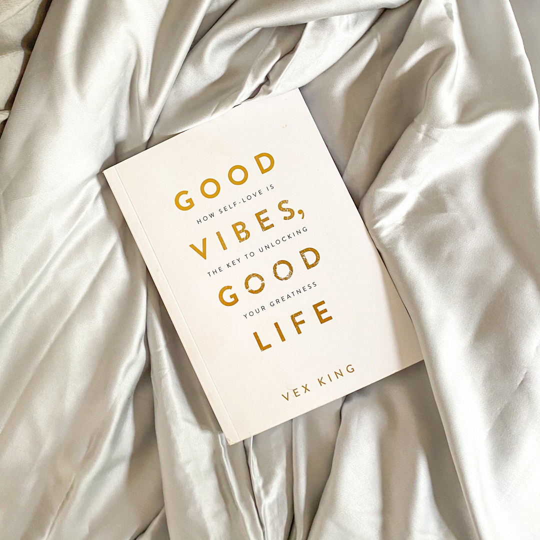littleblankets's tweet photo. For those who didn’t quite get to the end of their to do list this week 🙋‍♀️, don’t worry it will still be there on Monday. Relax. Unwind. Maybe lose yourself in a good book. But most of all don’t forget to have a great nights sleep  💤 #weightedblanket

.
.
.
. https://t.co/gWEpIpPo9Y