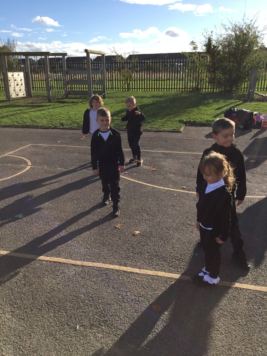 Y1SBR/AFR- During our PE lesson the children worked as a team to complete different races. 
The children have received their active travel badge for travelling actively to school during October. 
In Maths we started our new Maths unit- Numbers within 20.