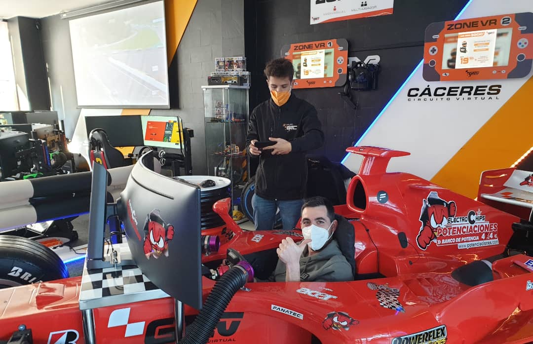 WCDClub's tweet photo. #sorteo #sorteoespaña #cáceres #extremadura #simulacion #club #automovilismo 

FINDE DE F1 ¡¡¡

SORTEAMOS 1 GIFT CARD DE 30€
PARA DISFRUTAR DE LA EXPERIENCIA  DE SENTIR UN F1.

REQUISITOS

SEGUIR A ➡ 
@GTCcaceres
@WCDClub

Comenta El Podium del GP México 

Antes del 14/11/21 https://t.co/CcgichPxjL