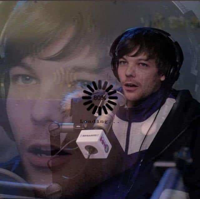 josAbi1710's tweet photo. Louis entrando a sus redes sociales viendo fotos de la cárcel y que nombran a un tal Ray Contreras #LouisTomlinson https://t.co/KQxuFIrT9V