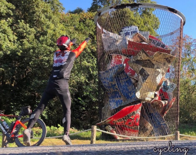 CycologyJ's tweet photo. 入るかな? かなり大きくて高いですよ😆
THKS🥰 REPOST @naoki_504
#サイクリング
#cycling
#ロードバイク
#specialized
#sworks
#vengevias
#直島
#巨大ゴミ箱
#芸術の秋
#cycology
#サイコロジー
#cycology_japan
#サイコロジージャパン
#ロードバイク
#サイクルジャージ
#サイクルウェア https://t.co/kwnJm1IY2n