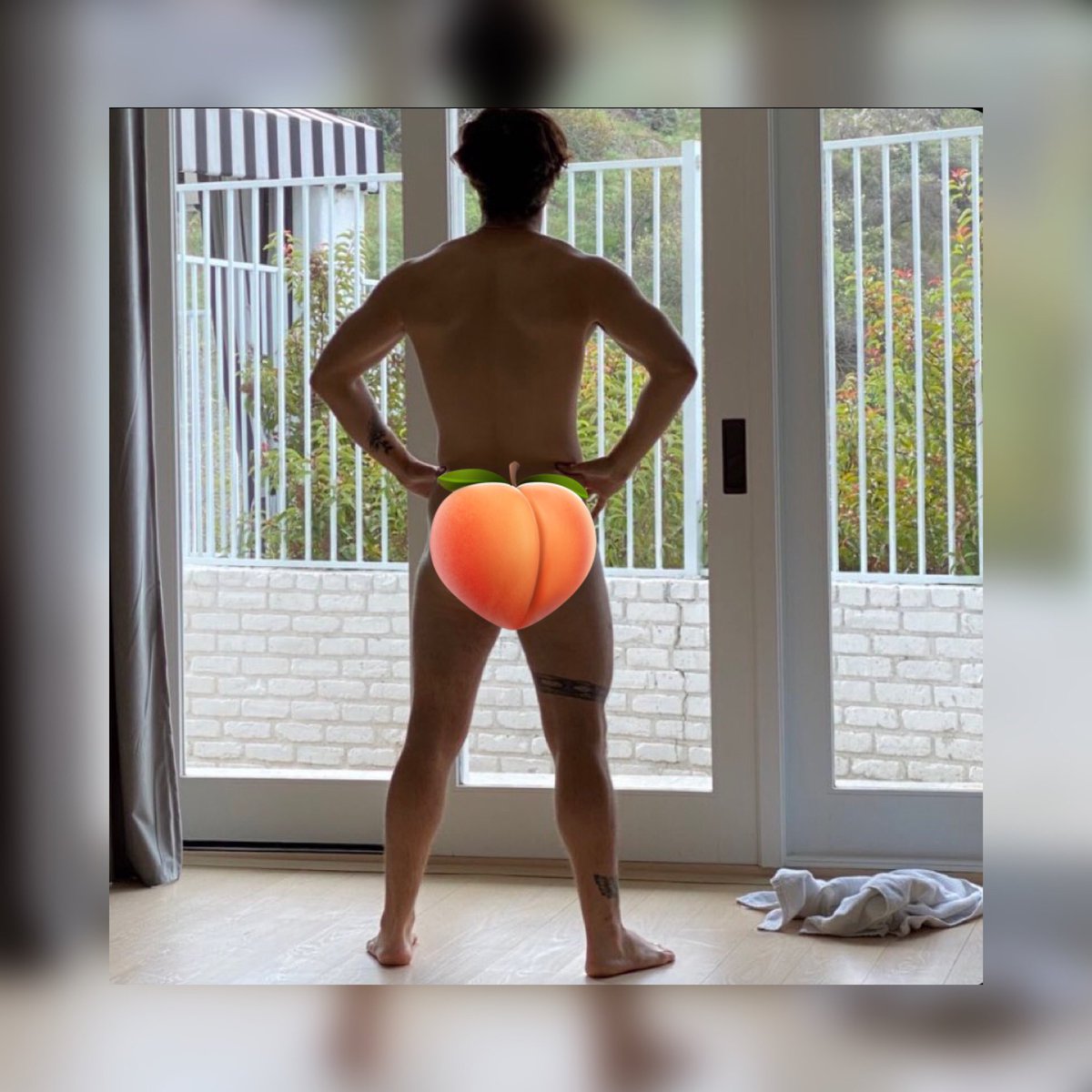 bftalk1's tweet photo. BRYCE? THAT’S YOU??🍑🍑😳😳🤣🤣#brycehall #bryce #celebrityleaks #TikTok #celebritynews #bftalk https://t.co/DcRkPZP0do