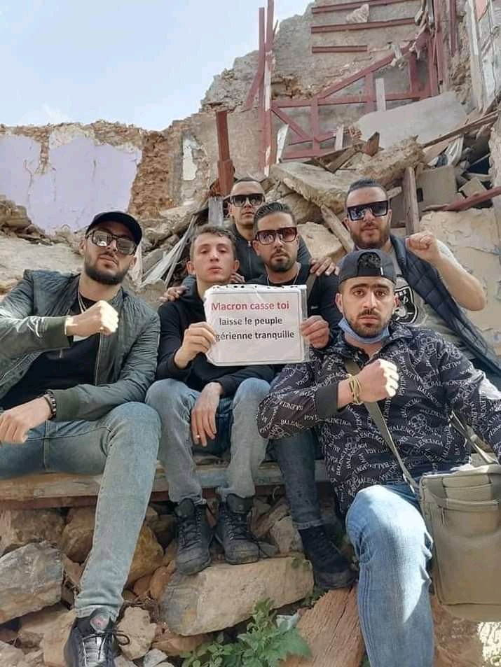 66wrrFfCcWnJ3x9's tweet photo. اطلقوا المعتقلين لم يرتكبوا جرما قالوا الوطن الجميع لم ترثوه عن ابائكم https://t.co/TqSu1yui6v