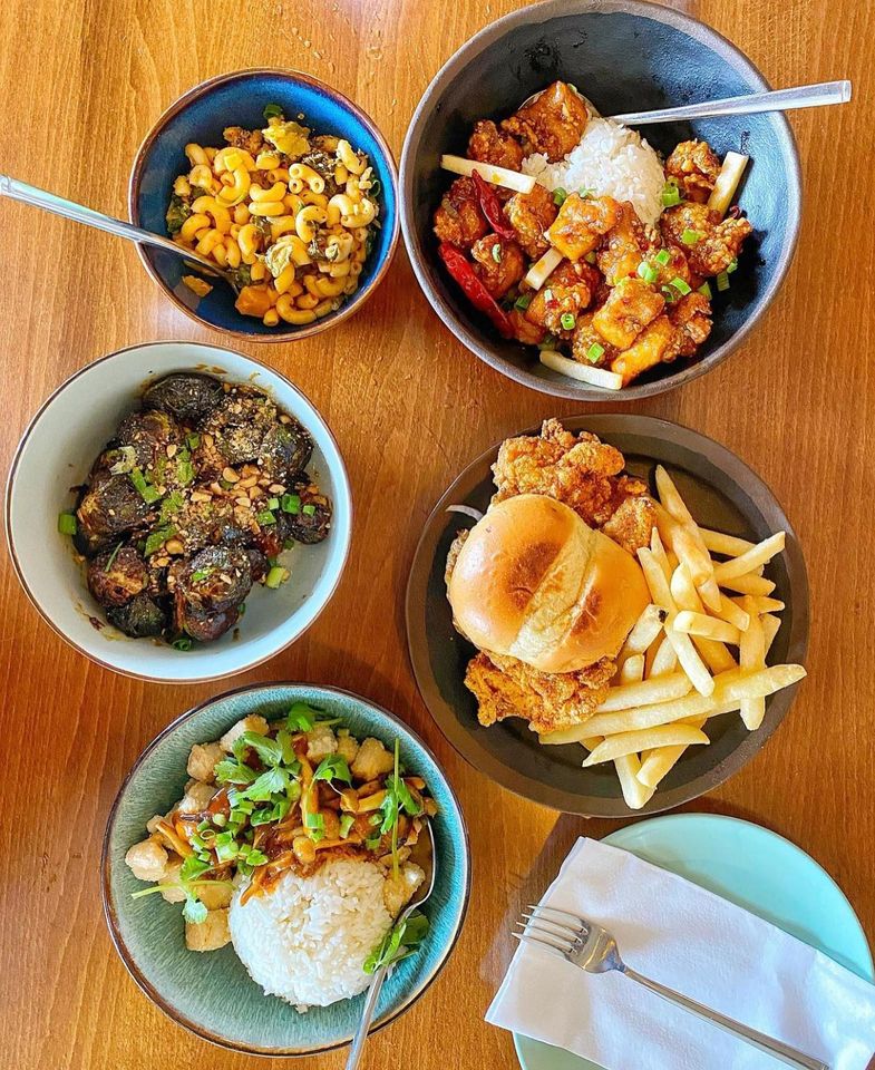 This could be your #FridayNight. Some of it, all of it... that's up tp you! #OldThousand will do the rest. 1000 E. 11th St. #ATX
#Austin #EastAustin #Food #ChineseFood #EatLocal #SupportLocal #LocalBusiness #EastEndIBIZDistrict <a href="/AustinIBIZ/">Austin IBIZ Districts</a> #AustinIBIZDistricts