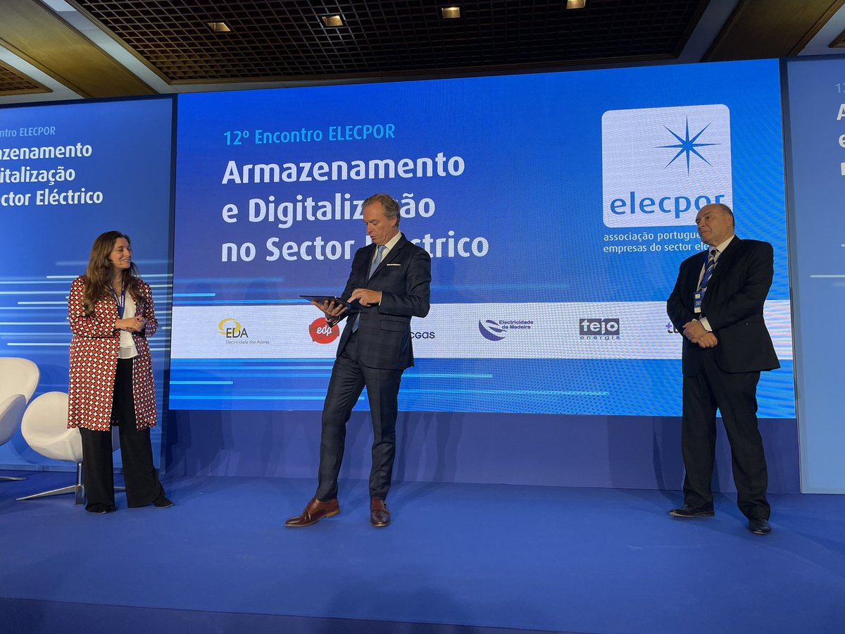 energyTorres's tweet photo. Foi hoje #ELECPOR excelente evento pensar futuro sector eléctrico #armazenamento #digitalizacao #electricidade #segurança #flexibilidade #baterias #regulação #tecnologia 🔝 https://t.co/egpHVMiWn6