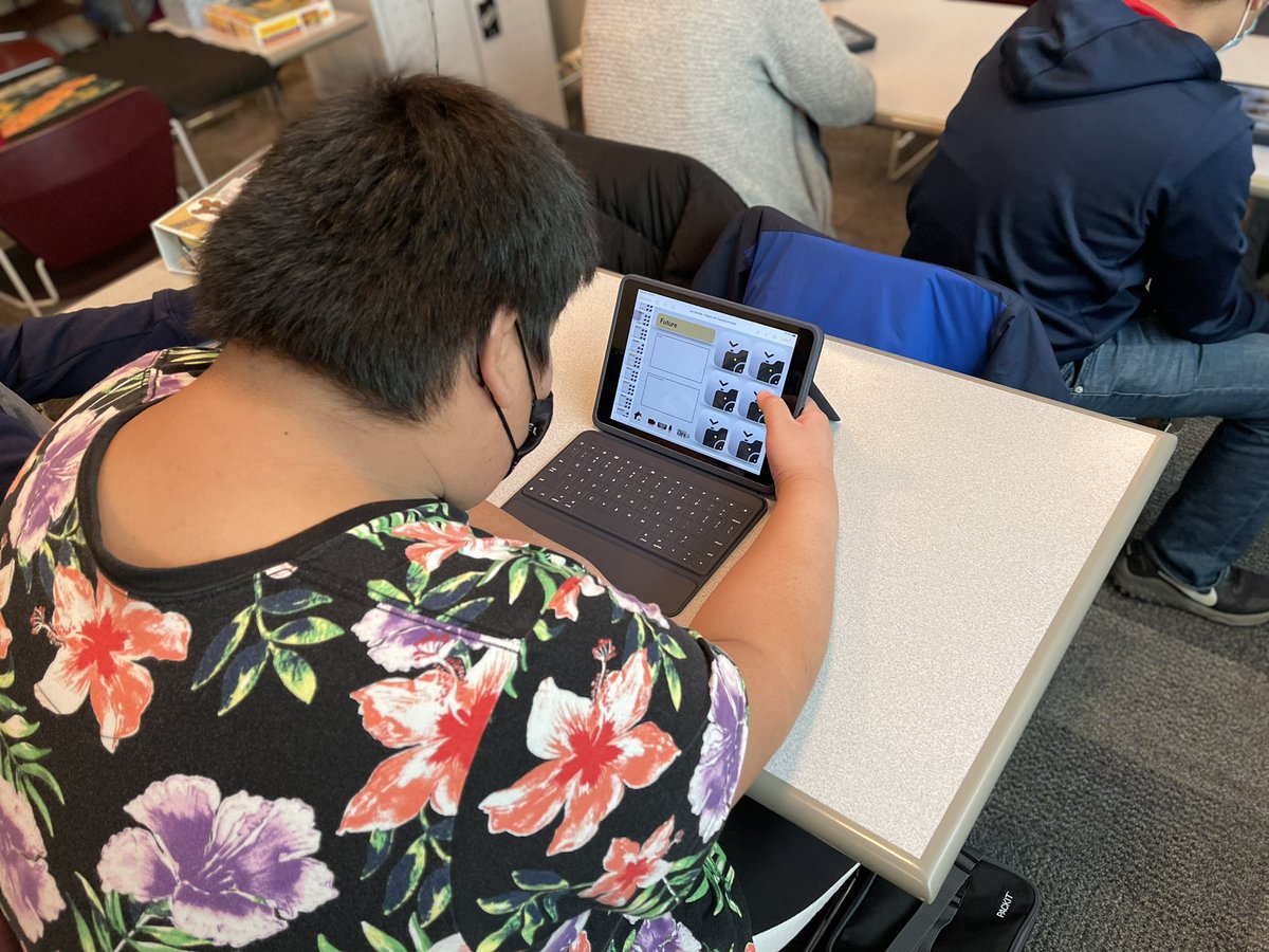 appyteacher's tweet photo. #WSDProjectLIFE interns started gathering artifacts for their digital portfolios!  This #PagesTemplate will grow and be personalized as they progress through the program and then be published as an ePub to reference in job interviews! #AppleEducation #Accessibility https://t.co/oeEYBFy6JK