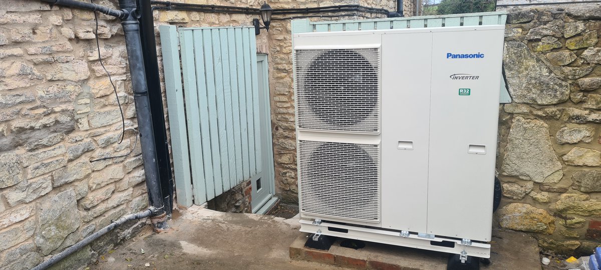 JTutill's tweet photo. A few images of a recent Air source heat pump installed near Tadcaster. Replacing a log burner back boiler. Carrying out all the design, groundworks and installation. One company no contractors! #ASHP #renewable #greenerliving #renewableenergy #sustainableliving #reducedcarbon https://t.co/YGtMPfbXuB