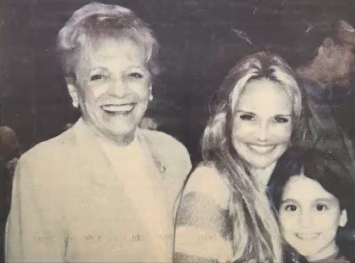 I’m not sure if I’ve ever been this proud. From the very first day I met you, you were destined for this role. Congratulations @ArianaGrande! The best Glinda you will be with Cynthia by your side 💗💚 I love you!! 🧚‍♀️👑🪄 <a href="/WICKED_Musical/">Wicked the Musical</a> #wicked