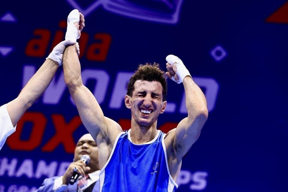 SofianeOumiha's tweet image. CHAMPION DU MONDE ! X2
Historique!! Je rentre un peu plus dans l’histoire de la boxe en France. Toujours y croire et se battre pour ses objectifs ! 
Merci à tous pour votre soutien . 
 #ensemble #insep #adidas #toujoursycroire