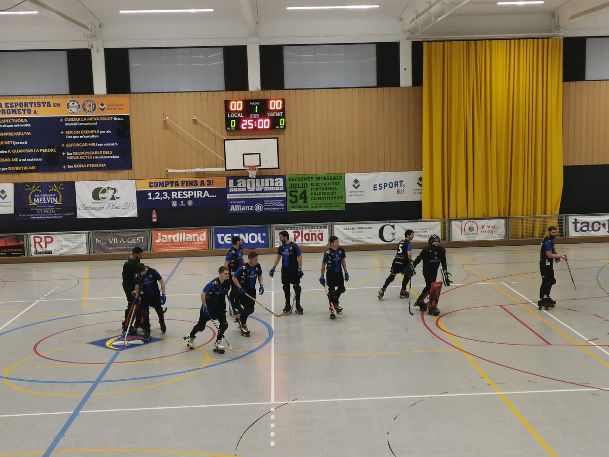 Comencem a rodar...
<a href="/CHVilaseca/">ClubHoquei Vila-seca</a> vs Nacional Catalana