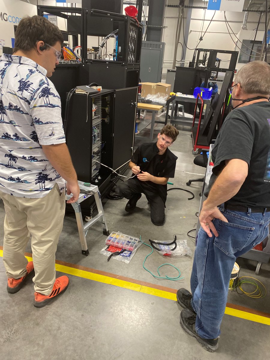 TMGcore's tweet photo. While Edgeboxes are magical, they don't build themselves...
Another busy Friday at TMGcore! Thanks to our incredible team for all the hard work!
#EvolveToEnable #EdgeComputing #GreatCulture https://t.co/CijlgN0B5J