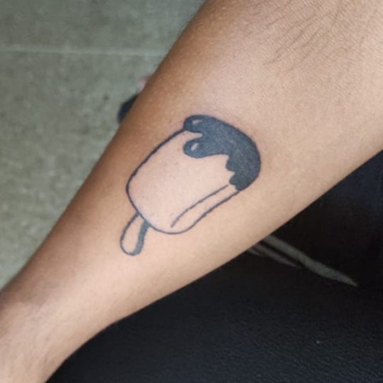 JhonartsC's tweet photo. Los primeros tres tatuajes que hice
(The first theer tattoos i did)
#tatujes #tattoo #tatuajesminimalistas #minimalisttattoo #Berserk #NARUTO #NarutoShippuden #naruto #narutoshippuden #animetattoo #manga #blackandwhite #blancoynegro #INK #ink https://t.co/0IHYRO7fB3