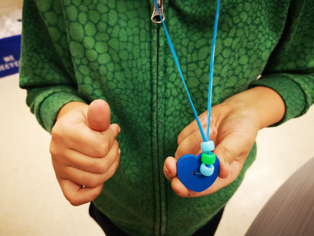 MEGANSIMS79's tweet photo. We are learning about treaties and the grade 3 students in Room 115 made promises to our land. The 3 beads represent each of the promises we made. Thank you to Ms. Jakovlevski for sharing this wonderful lesson and resources with our class. #LakesideCollaboration
#LakesideEquity https://t.co/JJldXs3Yhw