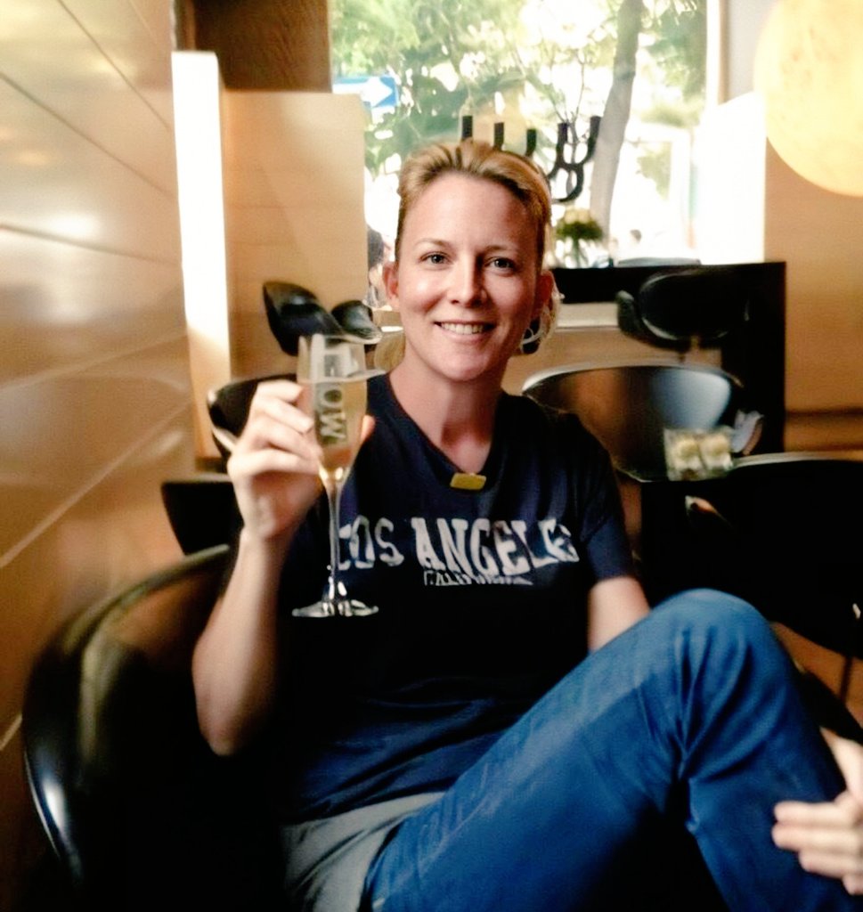 In support of <a href="/LaurelLHolloman/">Laurel Holloman</a> an amazing talented woman with a ❤️ of gold. I am a huge admirer of hers. She is a beautiful woman inside and out!
#wegotyourback