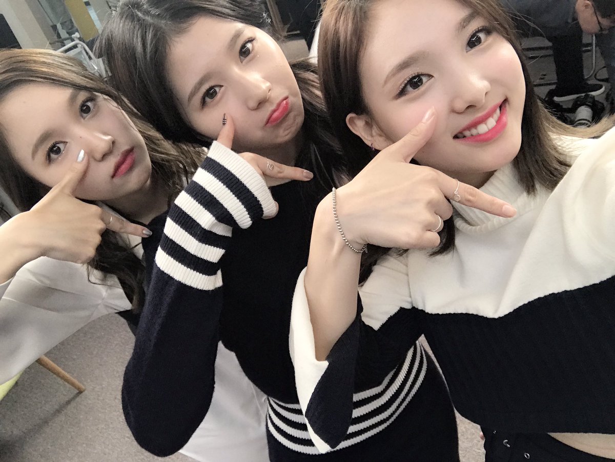 TWIVETW's tweet photo. ㅤ ㅤ◜⠀.⠀NEW  ⠀ 📱゛  ⌗𝗧𝗪𝗜𝗩𝗘 ⠀ —⠀  update    いㅤ¸  music ㅤ﹏ ㅤbank ⠀ ㇁⠀ 𝘀͟𝘁͟𝗮͟𝗿͟𝗱͟𝘂͟𝘀͟𝘁   ︎ ︎ 𐑥⠀⠀photos https://t.co/ieVBKp8WrW