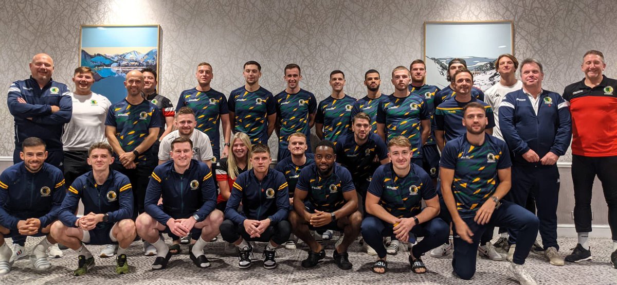 HorshamFC's tweet image. Ready for battle. 🐝

#HorshamFC 💛💚