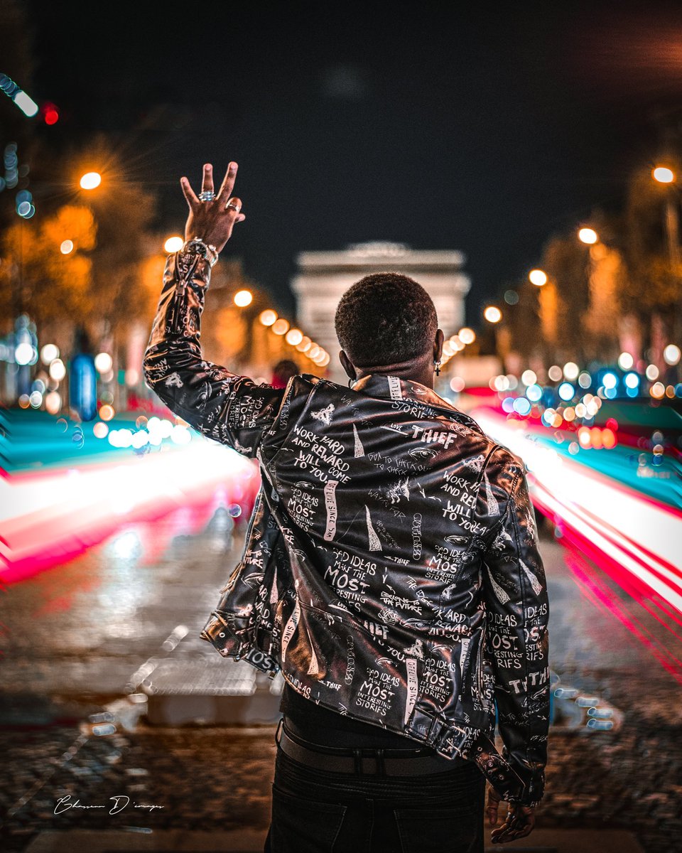 Il y a une grande histoire derriere cette photo🔥🏴‍☠️🏴‍☠️.
<a href="/Didibofficial/">JUVENTUS : NUEVA ERA</a> a fait confiance à un talent ivoirien et ça payé🏴‍☠️🔥🔥🔥🔥🔥🔥