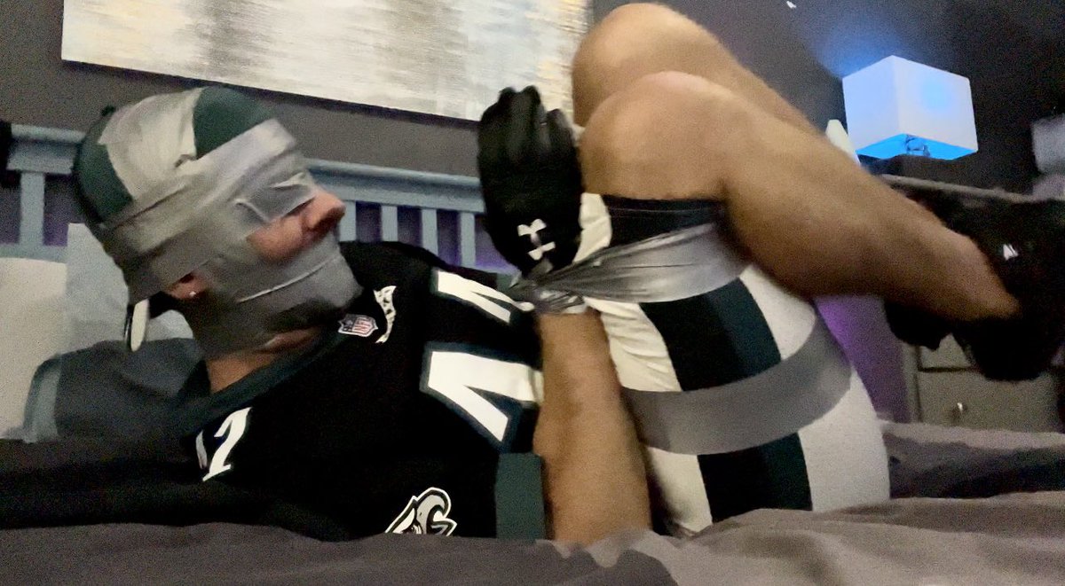 CapturedJock tweet media