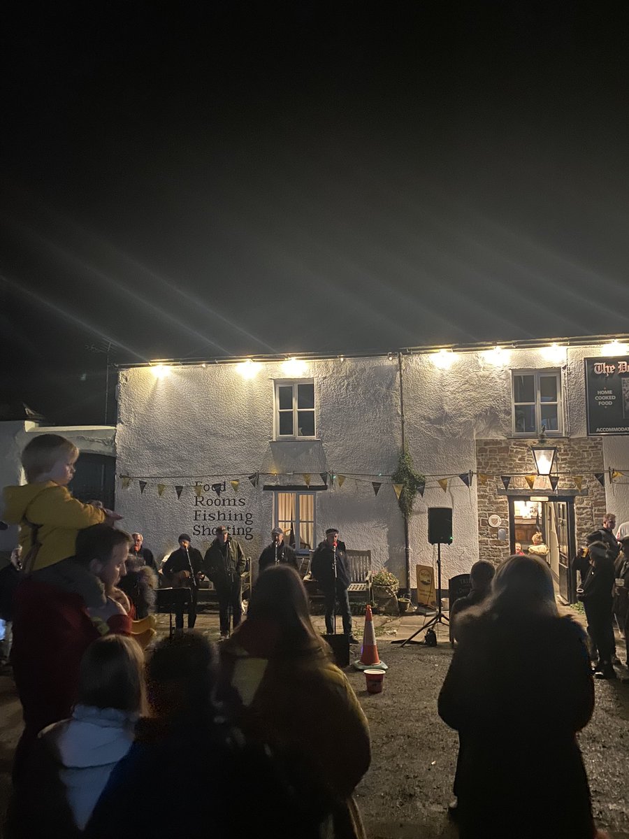 ShebbearBoard's tweet photo. Some of our boarders walked down to Shebbear Village this evening to watch a tradition where a stone is moved to stop the devil from escaping…. #ShebbearCuriosity #ShebbearBoarding #DevilsStone https://t.co/bDfoVy5QEK